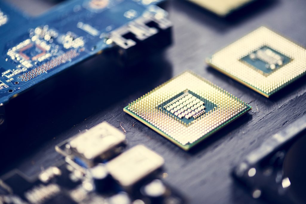 Shifting Frontier of AI Performance and Cost